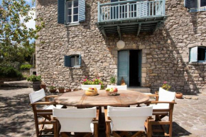Splendid stone house with vineyard close to Pylos